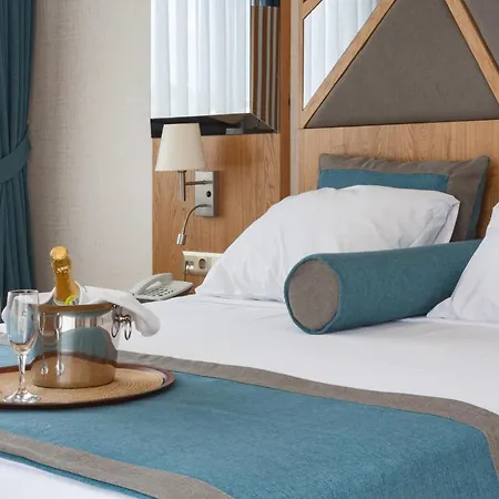 Graf Victor Hotel *